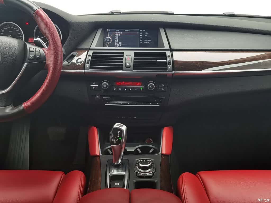 BMW X6, 2013 12