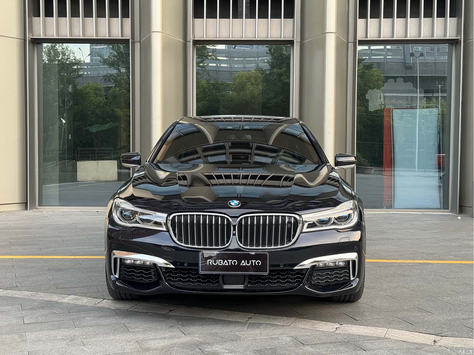BMW 7 Series, 2018 все фото