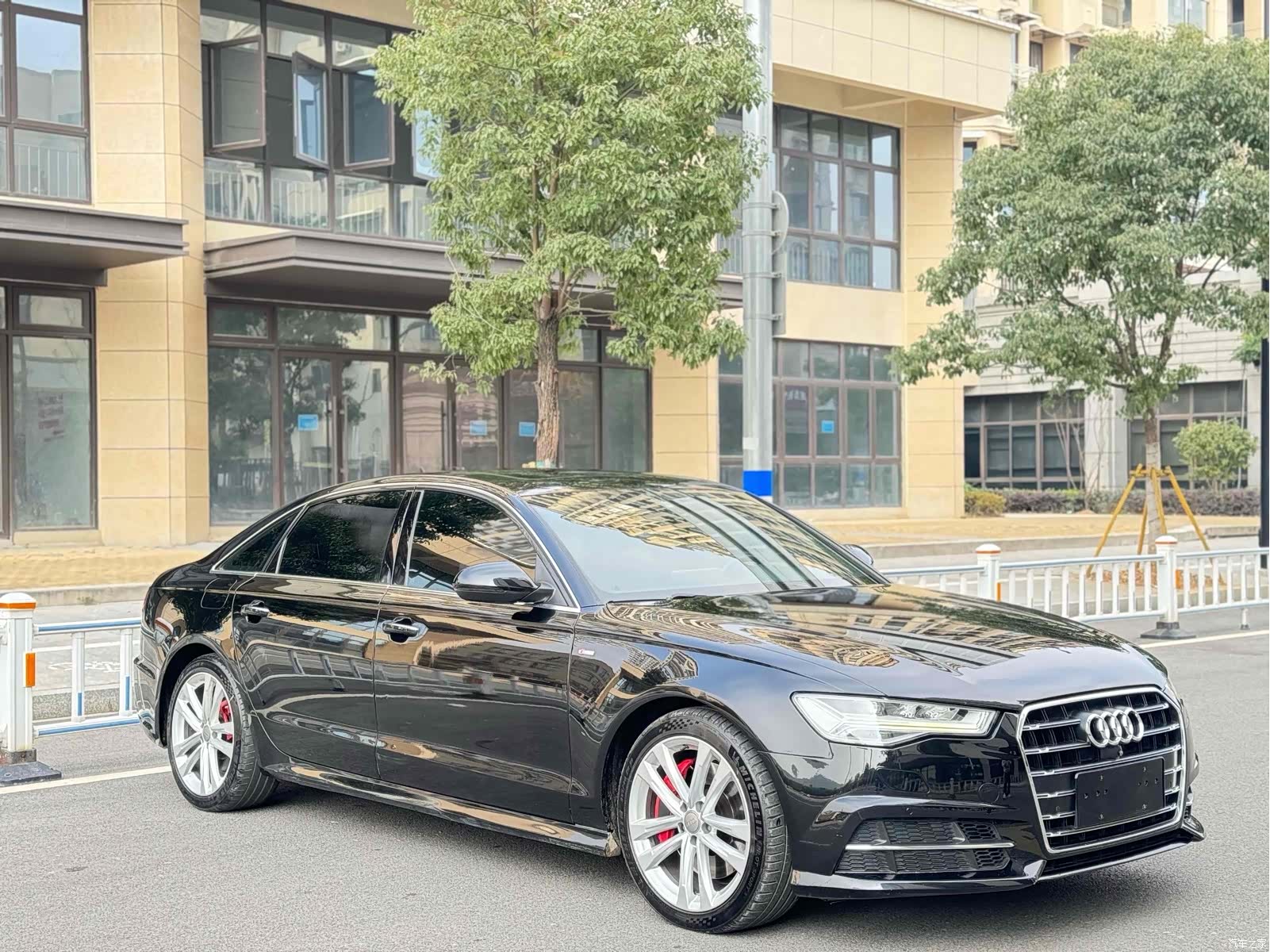Audi A6L, 2018 3