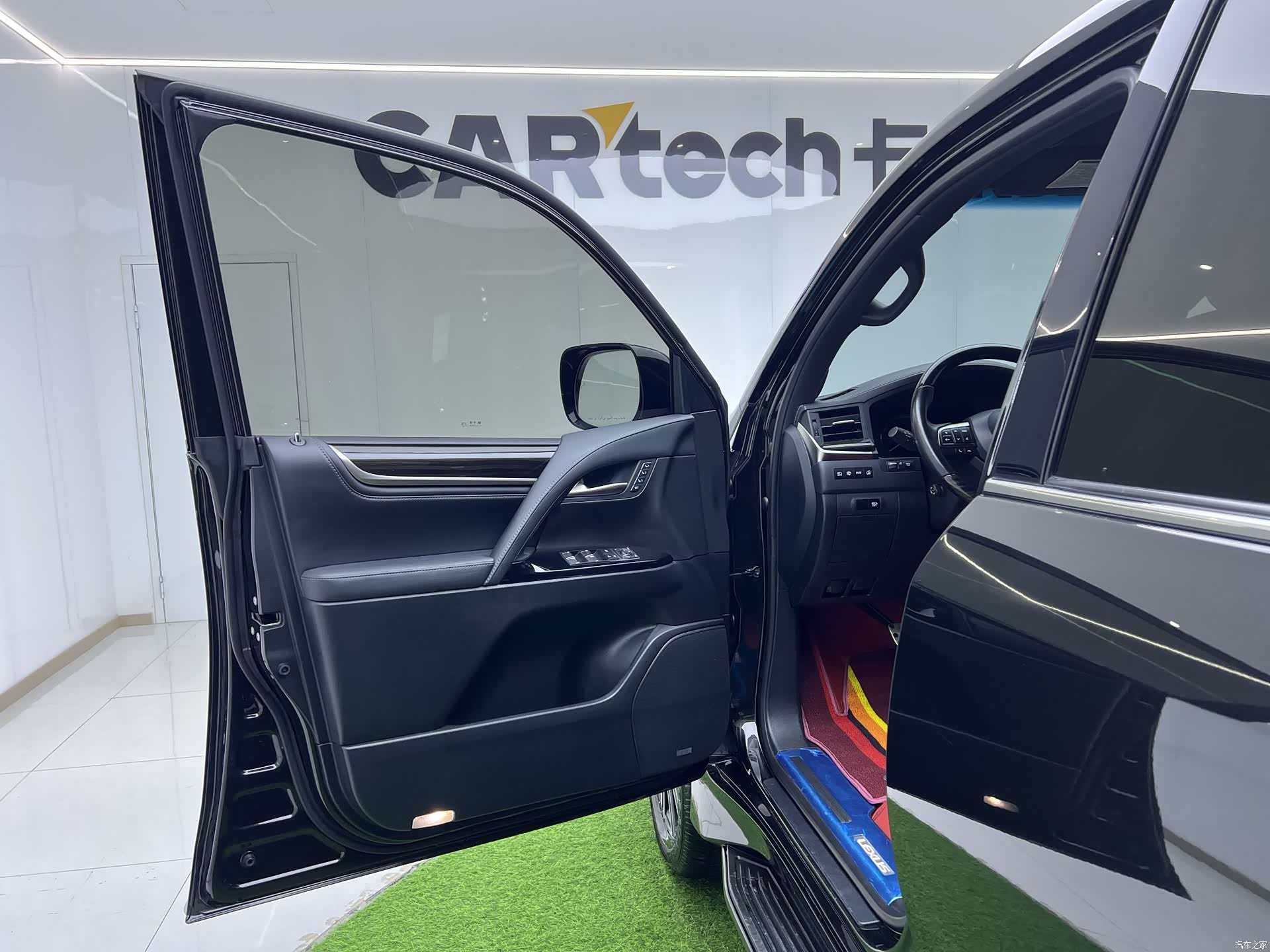Lexus LX, 2019 25