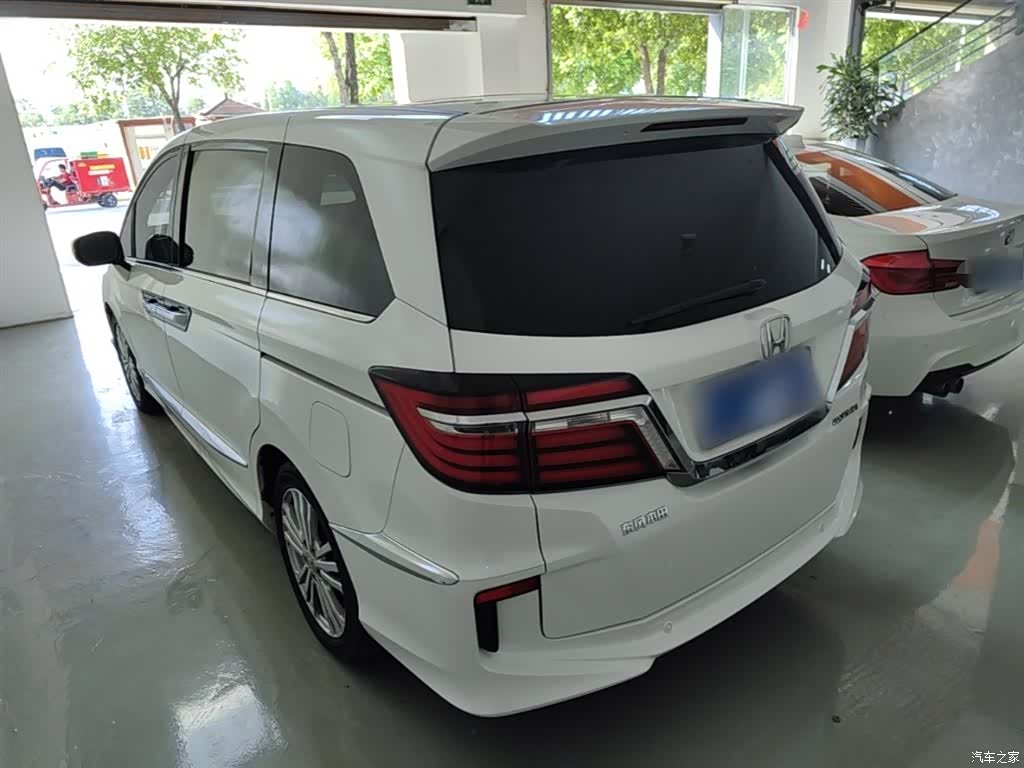 Honda Elysion, 2019 все фото