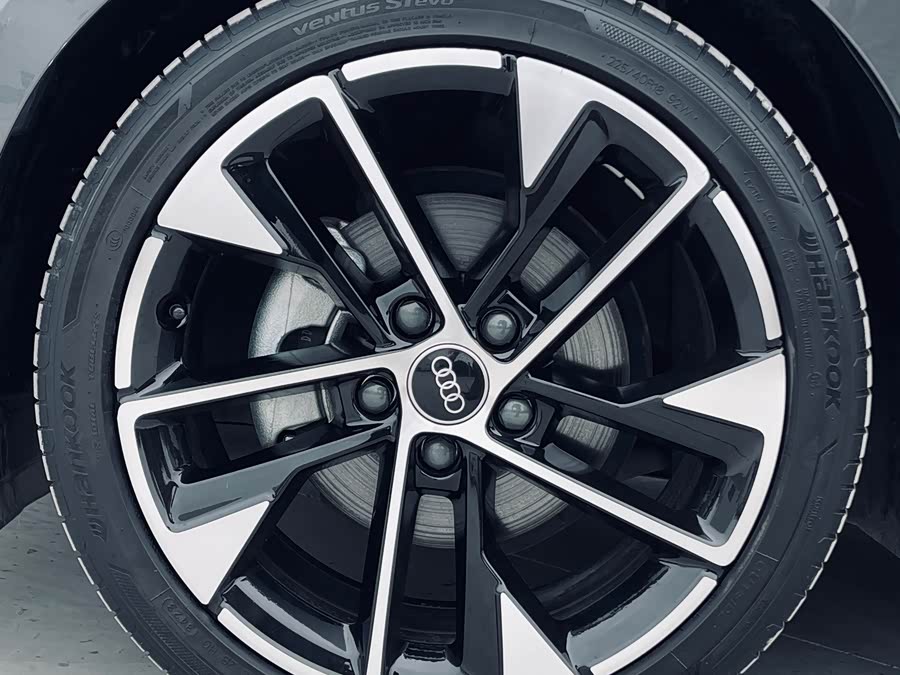 Audi A3 2023, фото 7