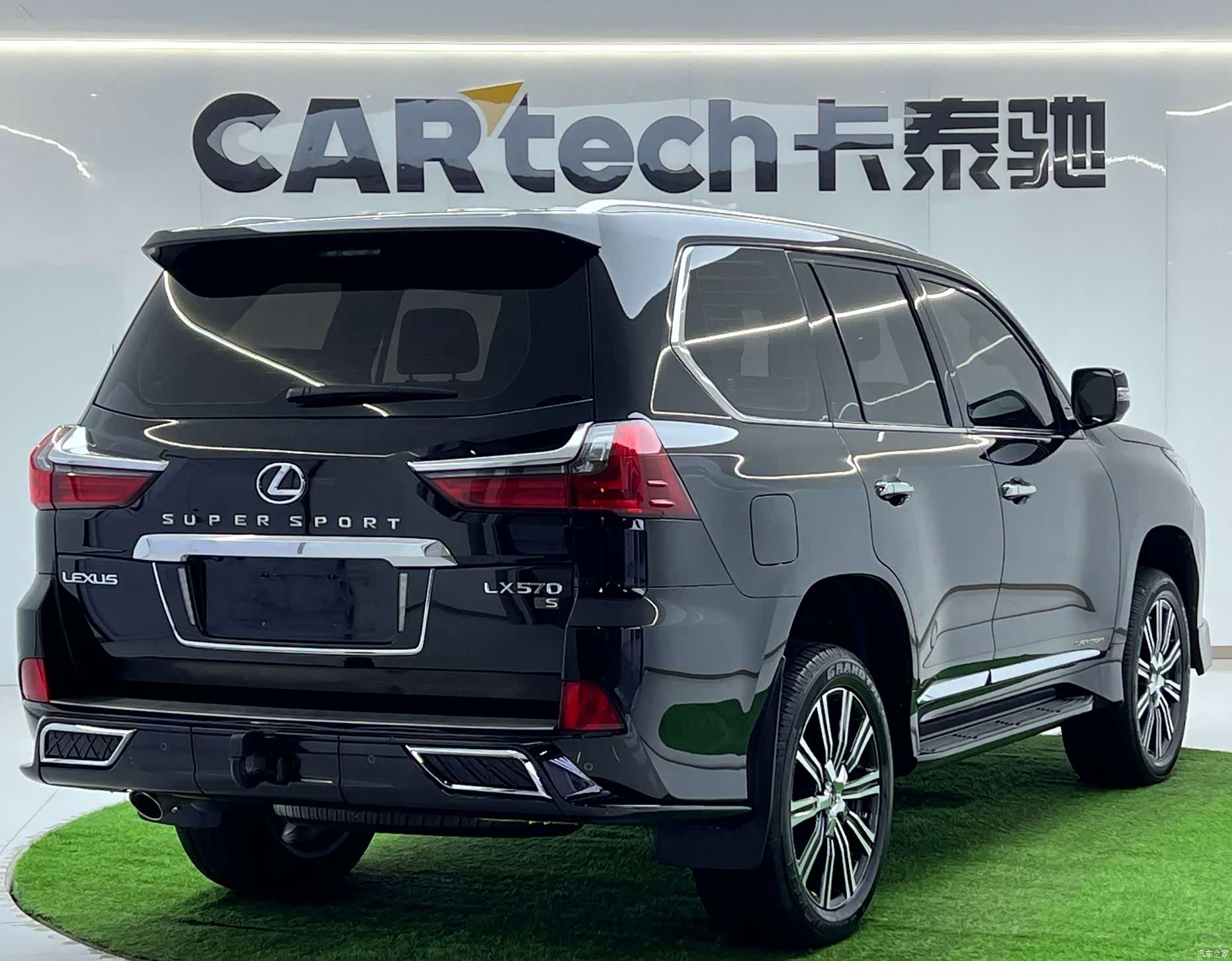 Lexus LX, 2019 4