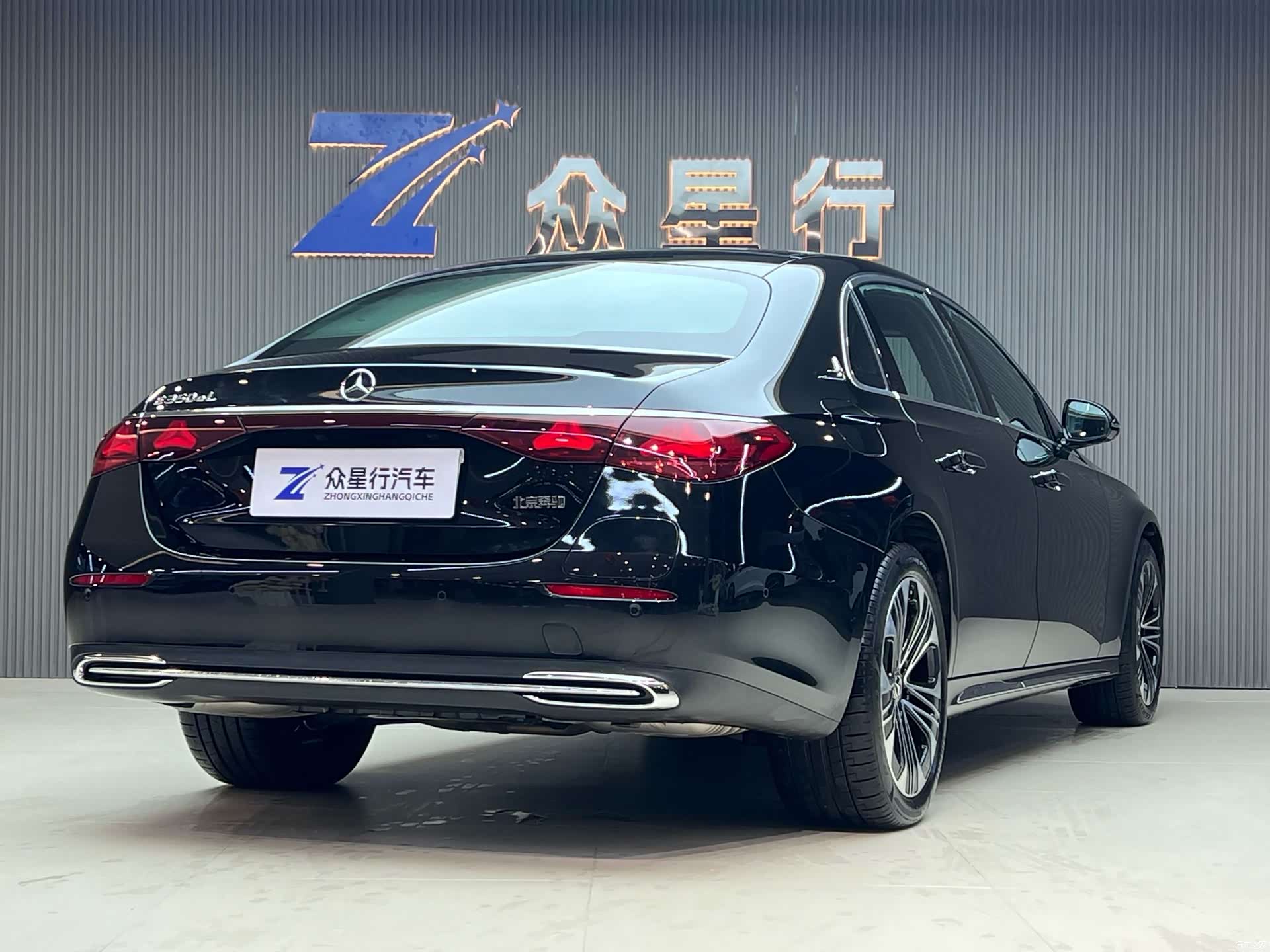 Mercedes-Benz E-Class, 2025 4