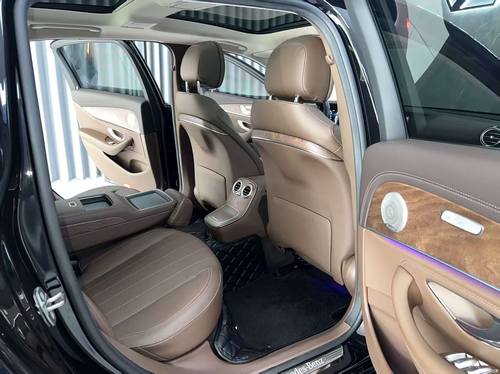 Mercedes-Benz E-Class, 2021 10