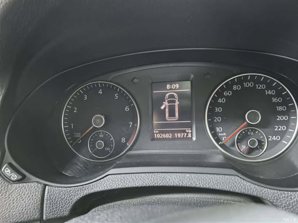 Volkswagen Xia, 2016 4