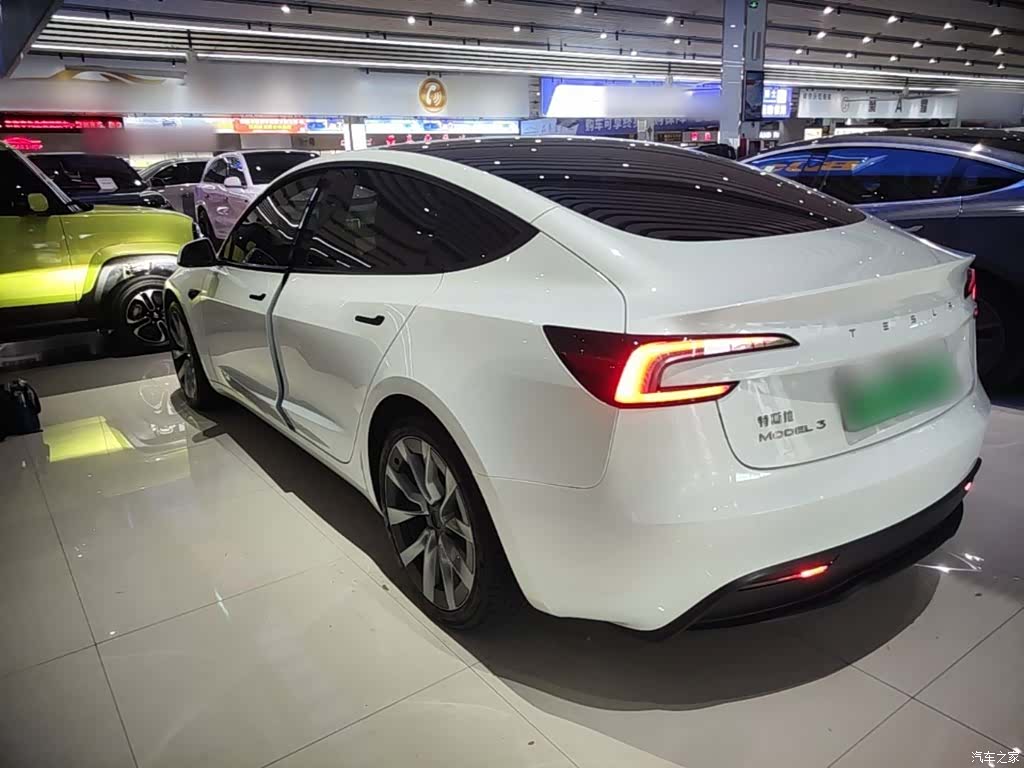 Tesla Model 3, 2024 все фото
