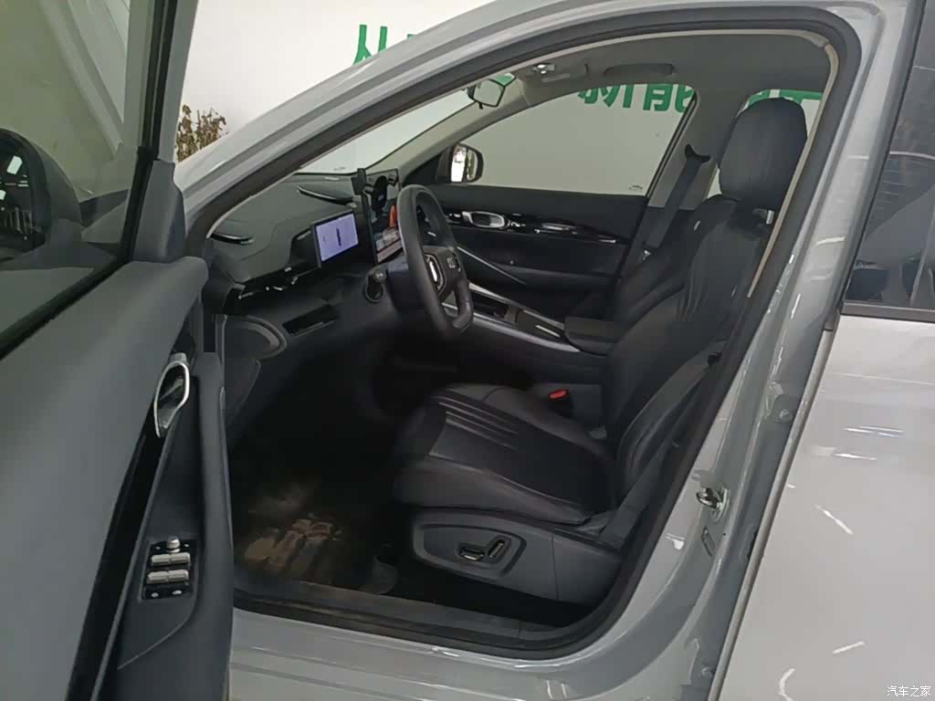 Geely Galaxy E5, 2025 16