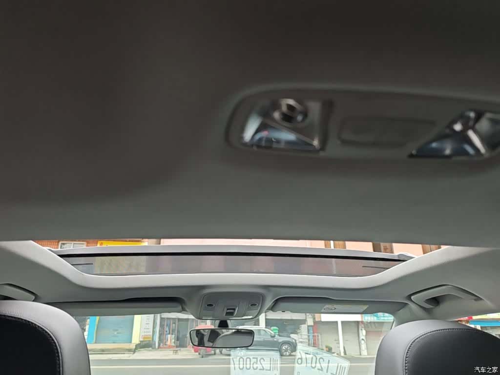Audi Q2L, 2019 18