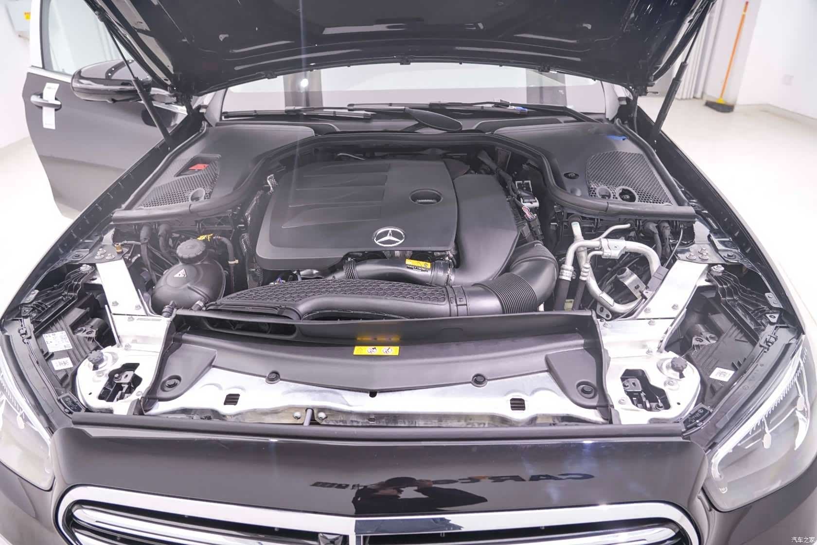 Mercedes-Benz E-Class, 2023 20