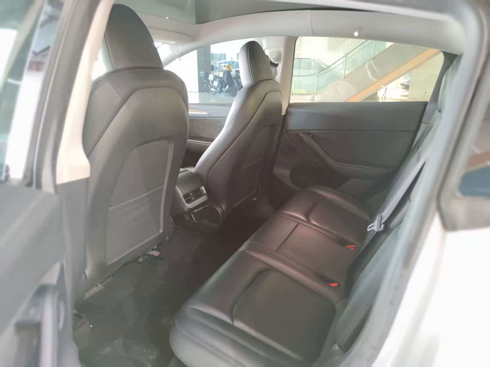 Tesla Model Y, 2023 7