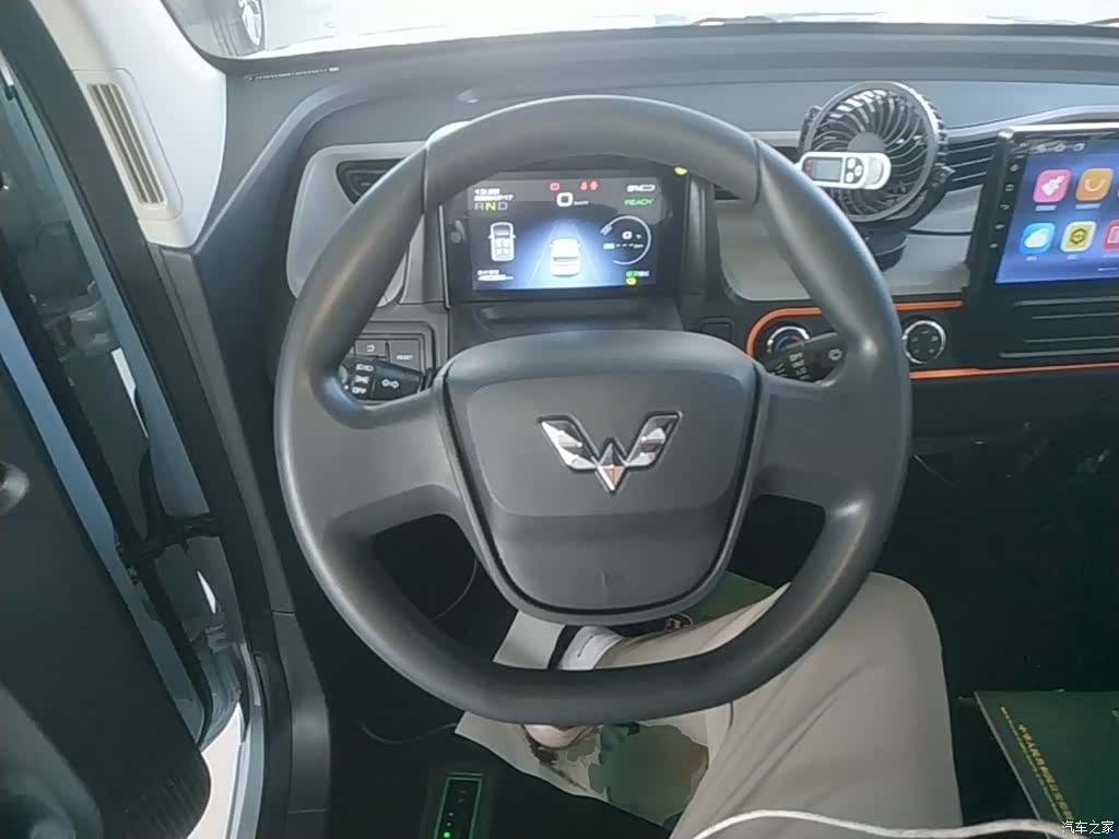 Wuling MINIEV, 2021 11