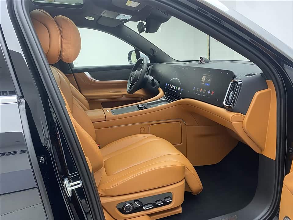 AITO Ask the world M9