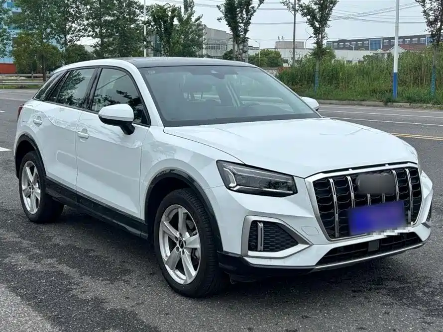 Audi Q2L