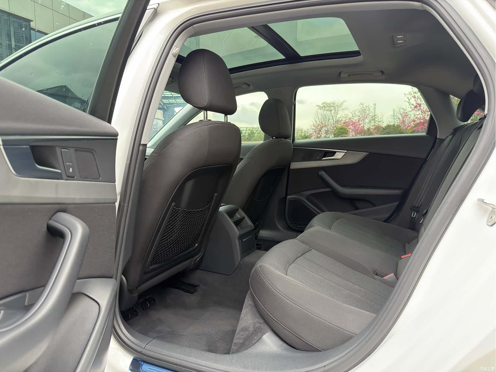 Audi A4L, 2019 29