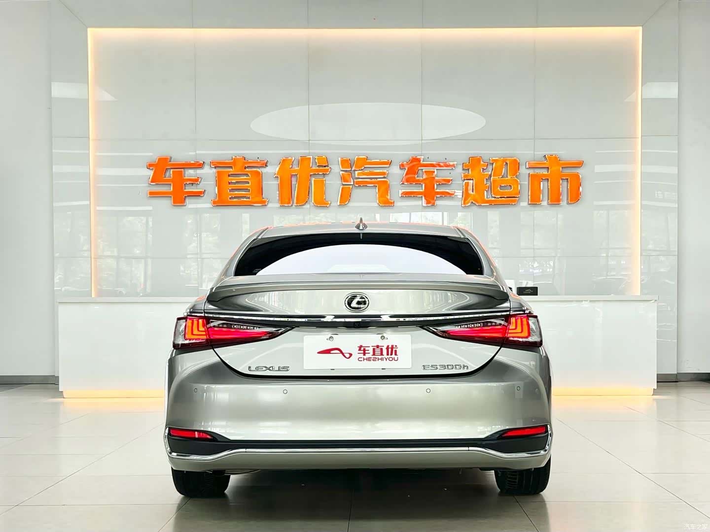 Lexus ES, 2023 6