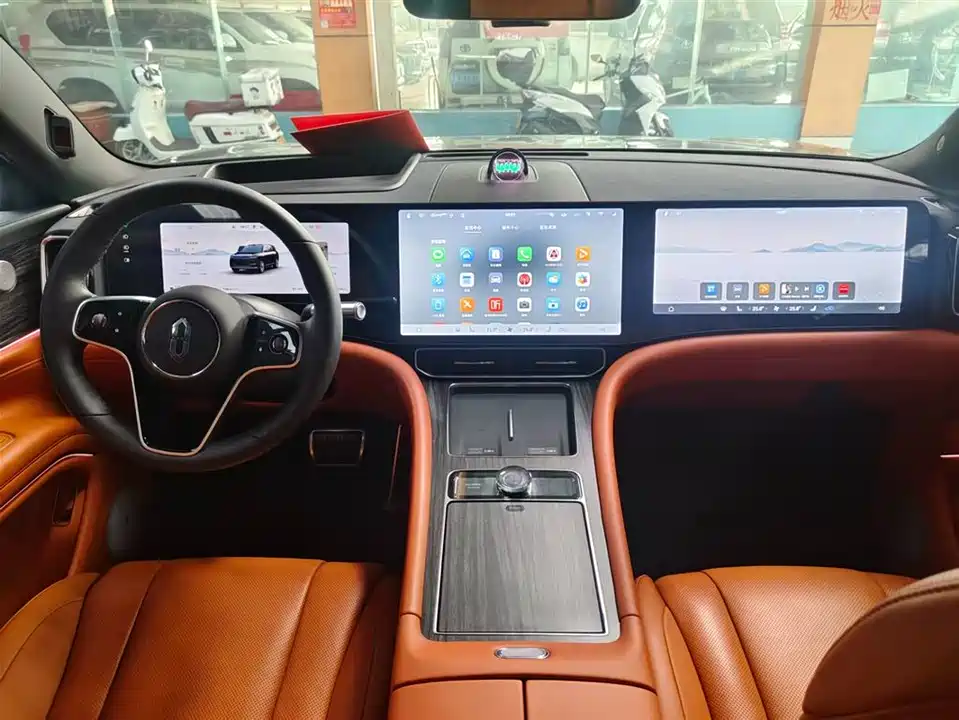 AITO Ask the world M9