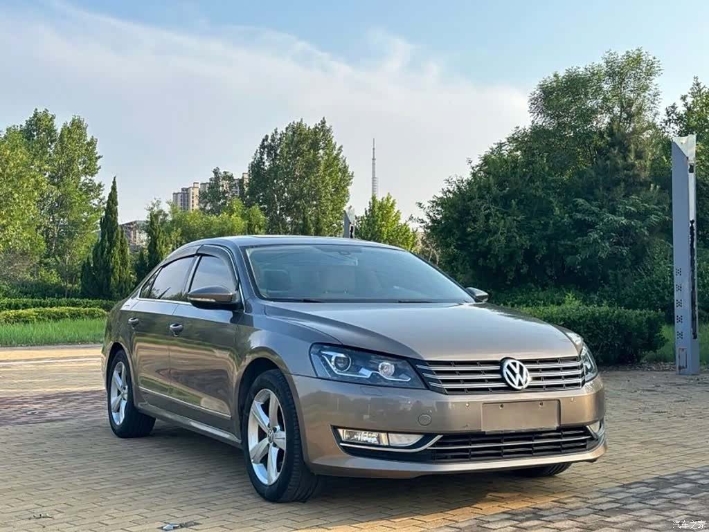 Volkswagen Passat, 2012 3