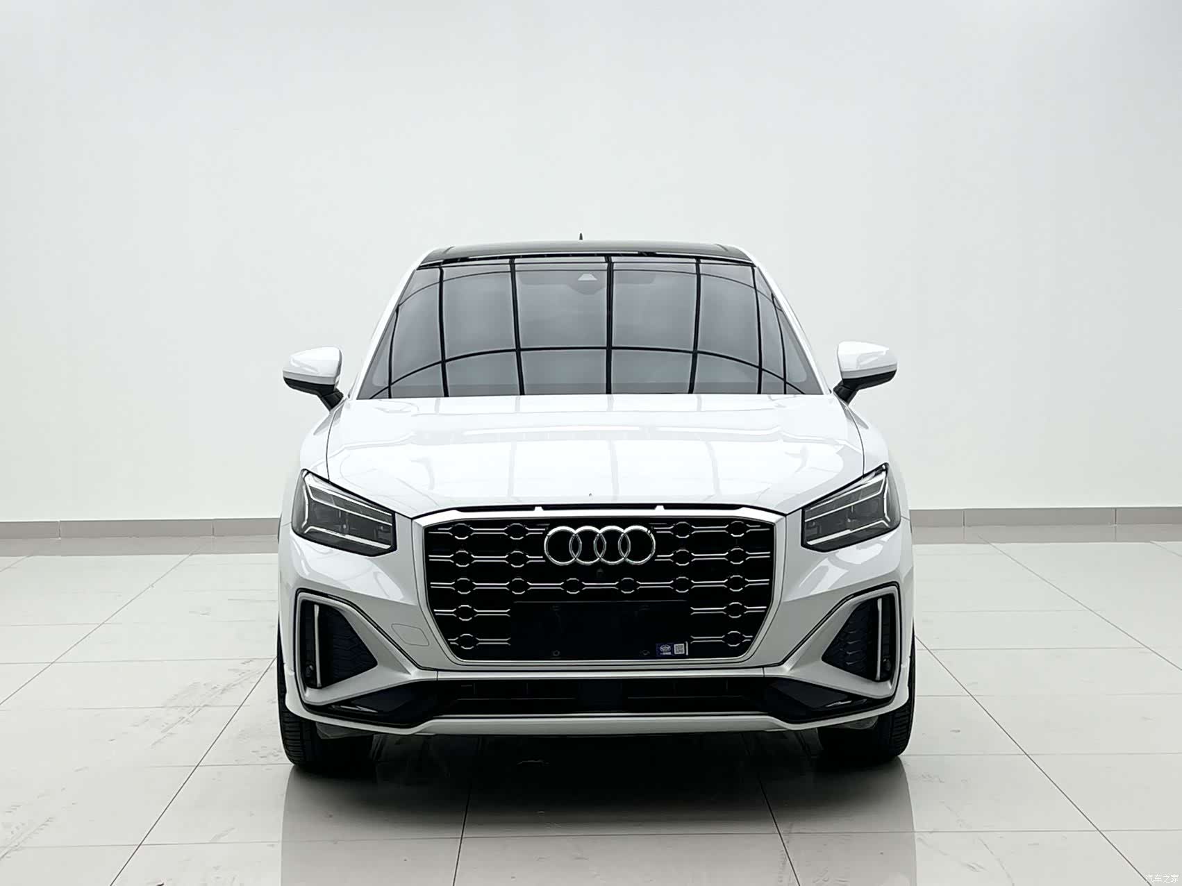 Audi Q2L, 2023 2