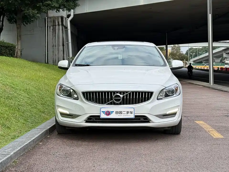 Volvo S60