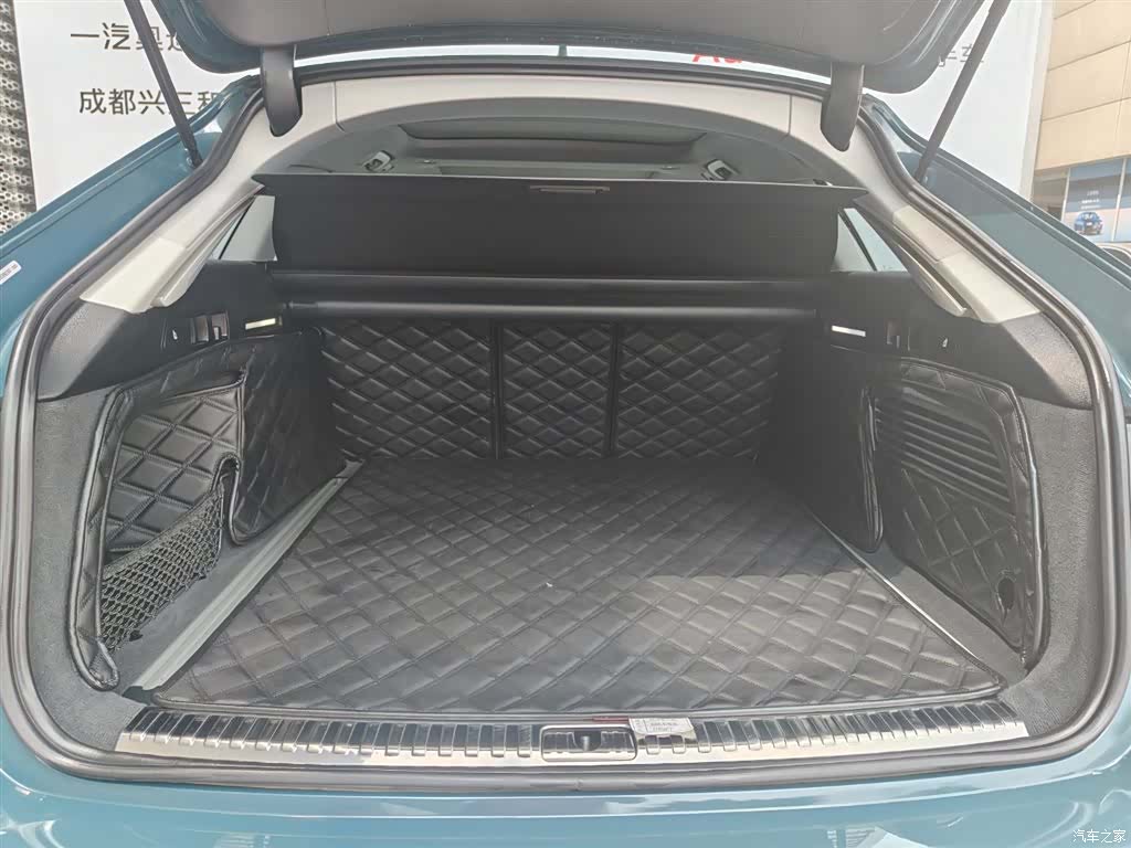 Audi A6, 2021 12