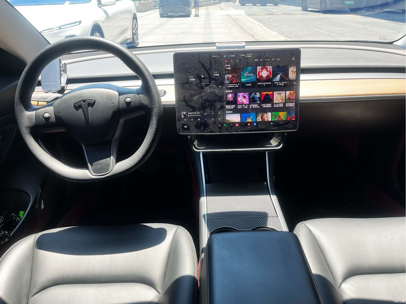 Tesla Model 3, 2020 13