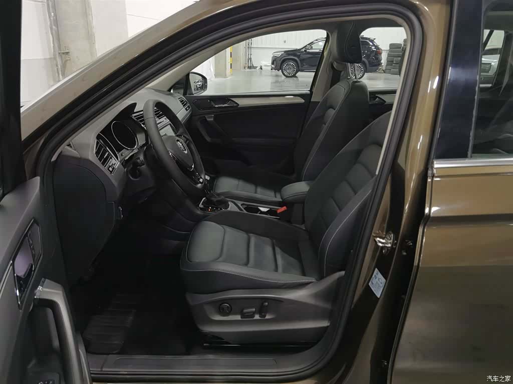 Volkswagen Tiguan L, 2019 10