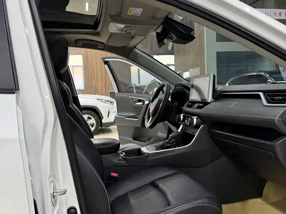 Toyota RAV4 Rongfang