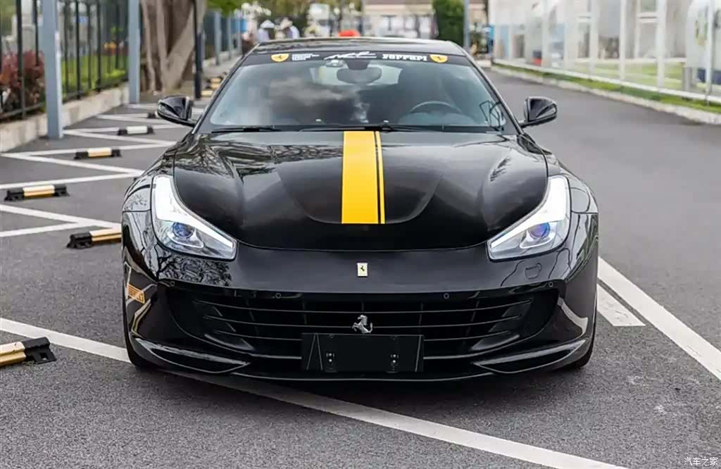 Ferrari GTC4Lus, 2017 2