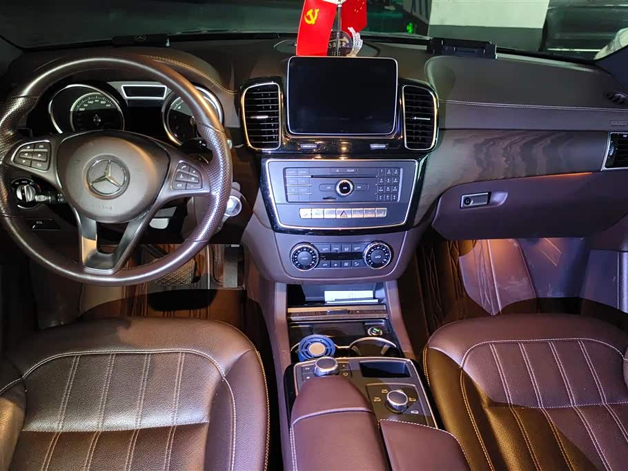 Mercedes-Benz GLE Mercedes-Benz GLE