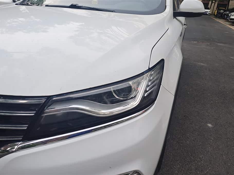 Roewe RX5