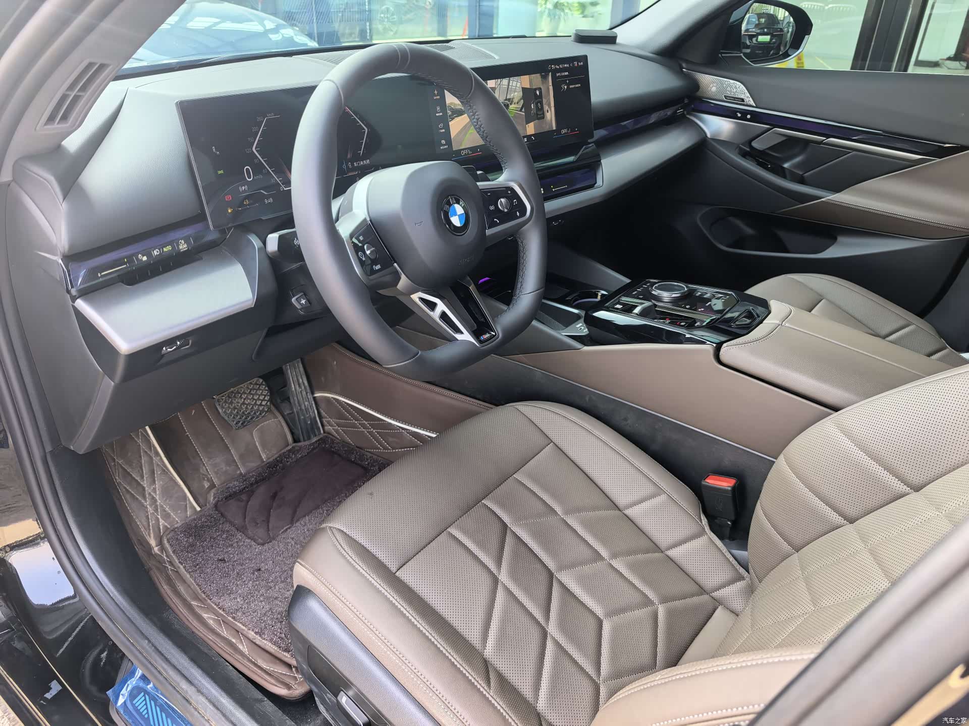 BMW 5 Series, 2025 7