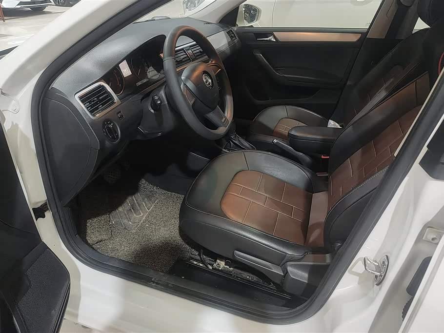 Skoda Xindong