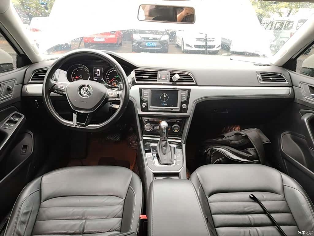 Volkswagen Lamando, 2016 10
