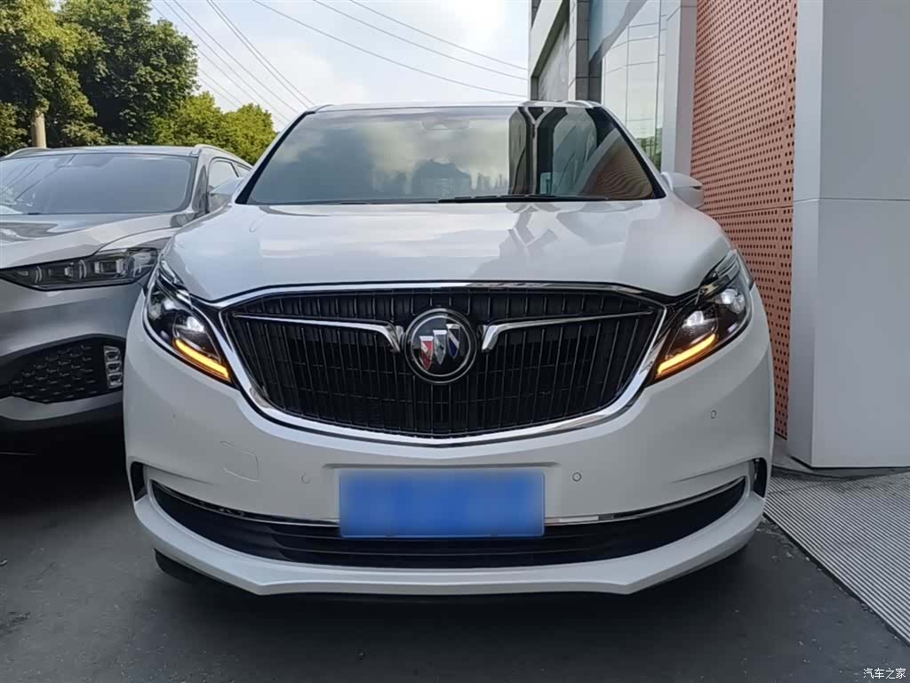 Buick GL8, 2019 3
