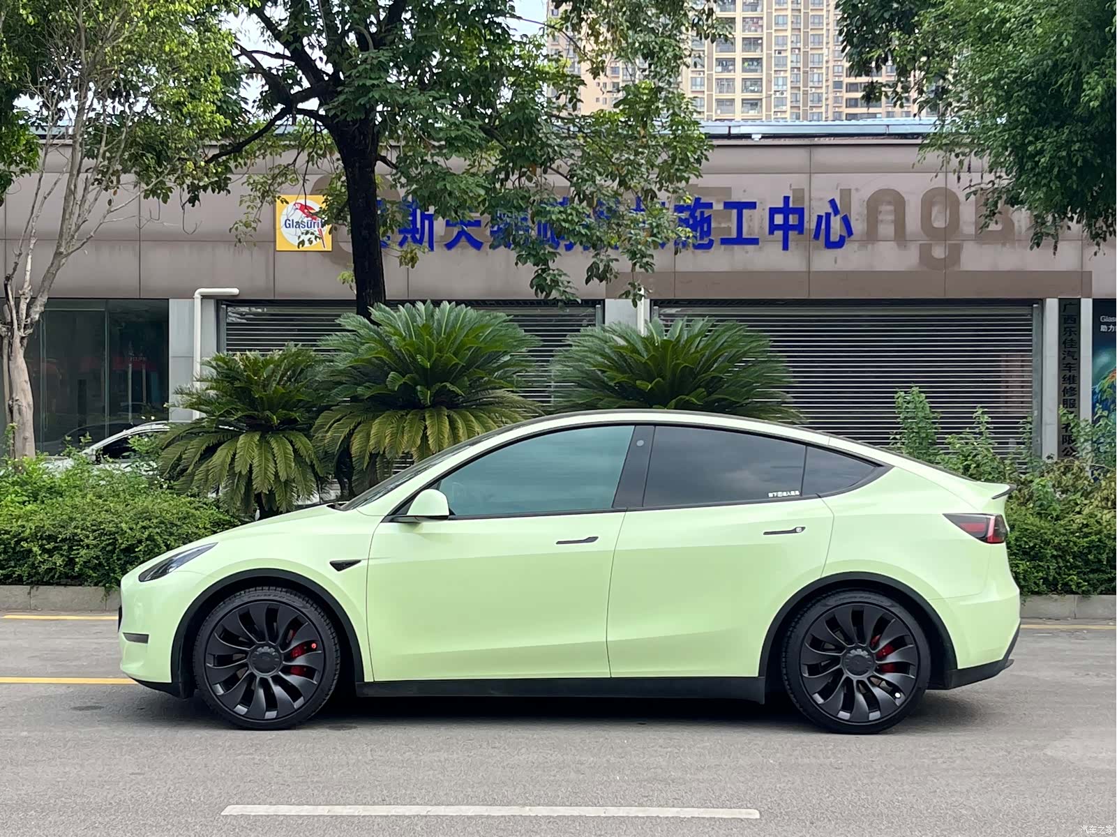 Tesla Model Y, 2022 7