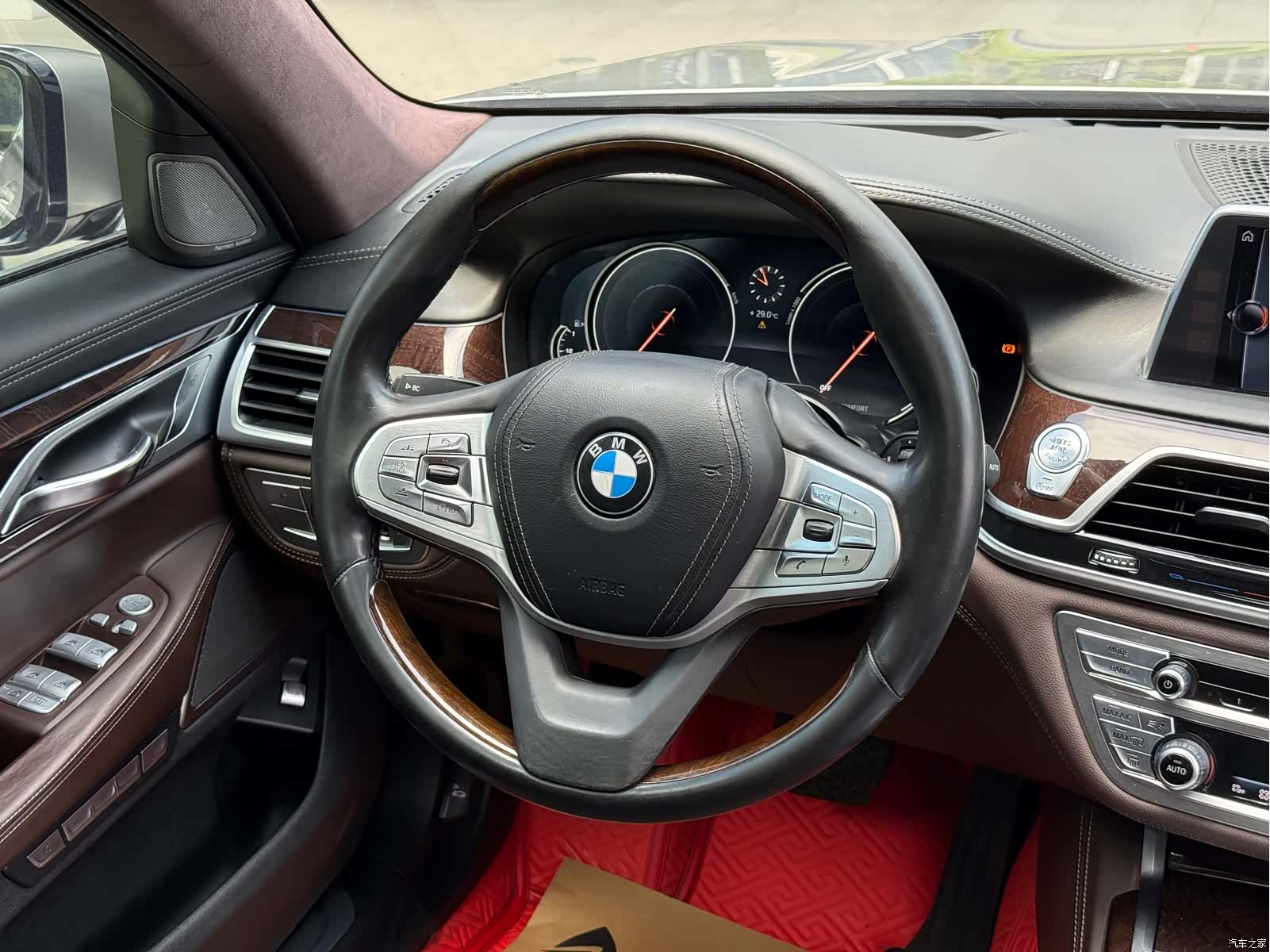 BMW 7 Series, 2016 все фото
