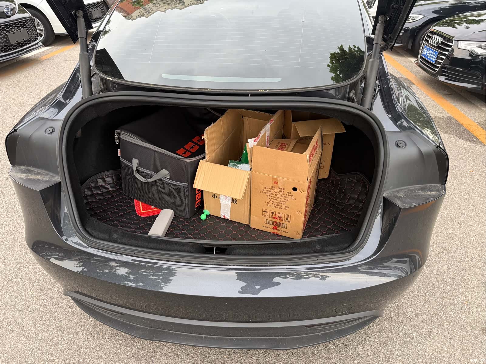 Tesla Model 3, 2025 15
