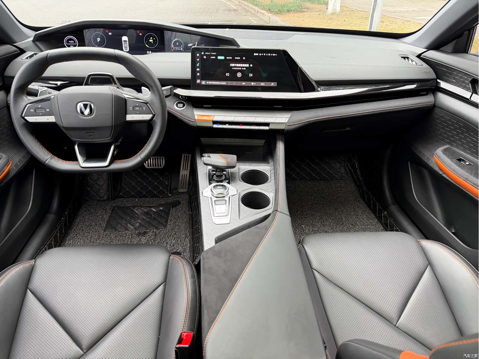 Changan UNI-V, 2022 8