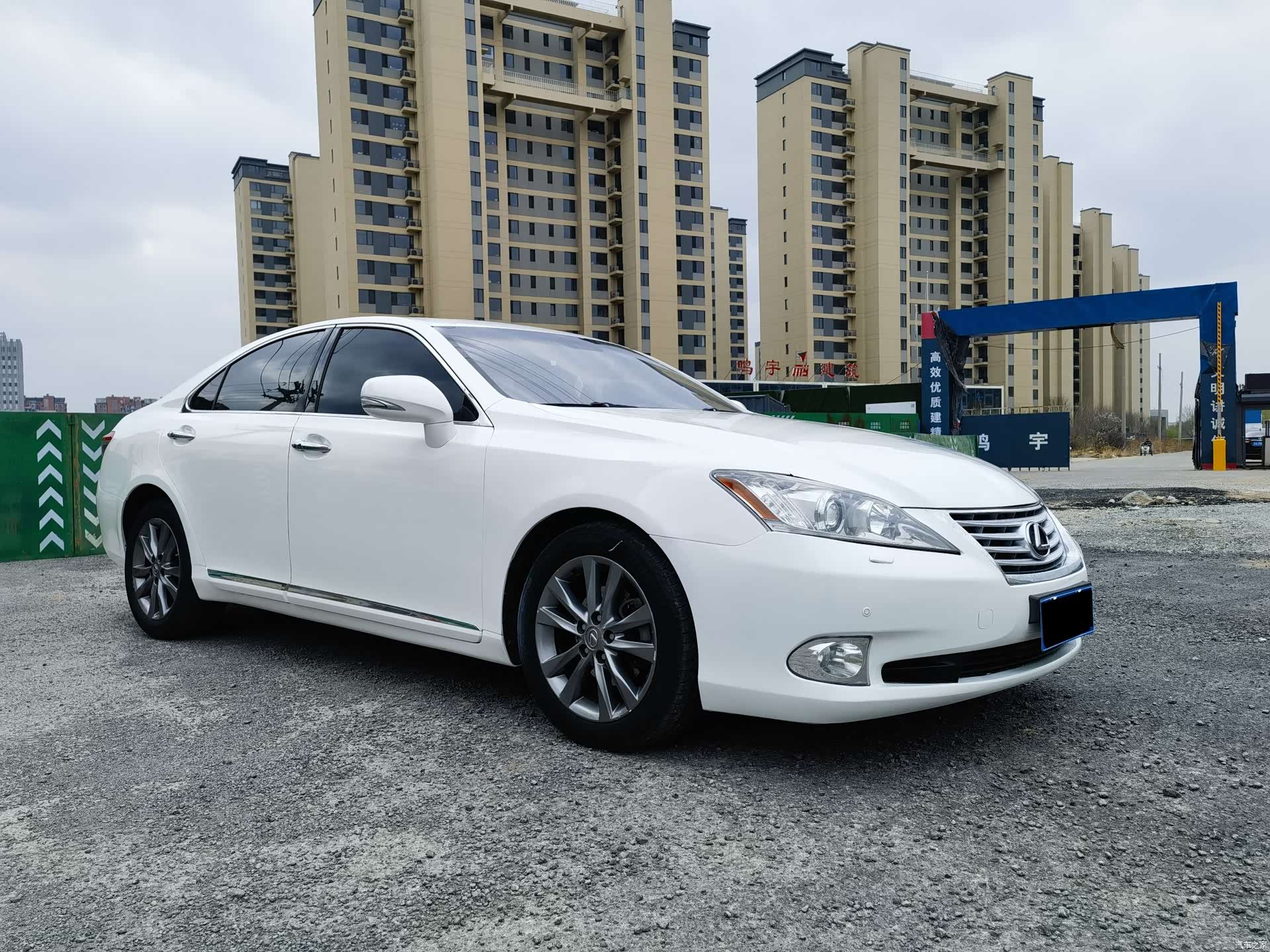 Lexus ES, 2011 3