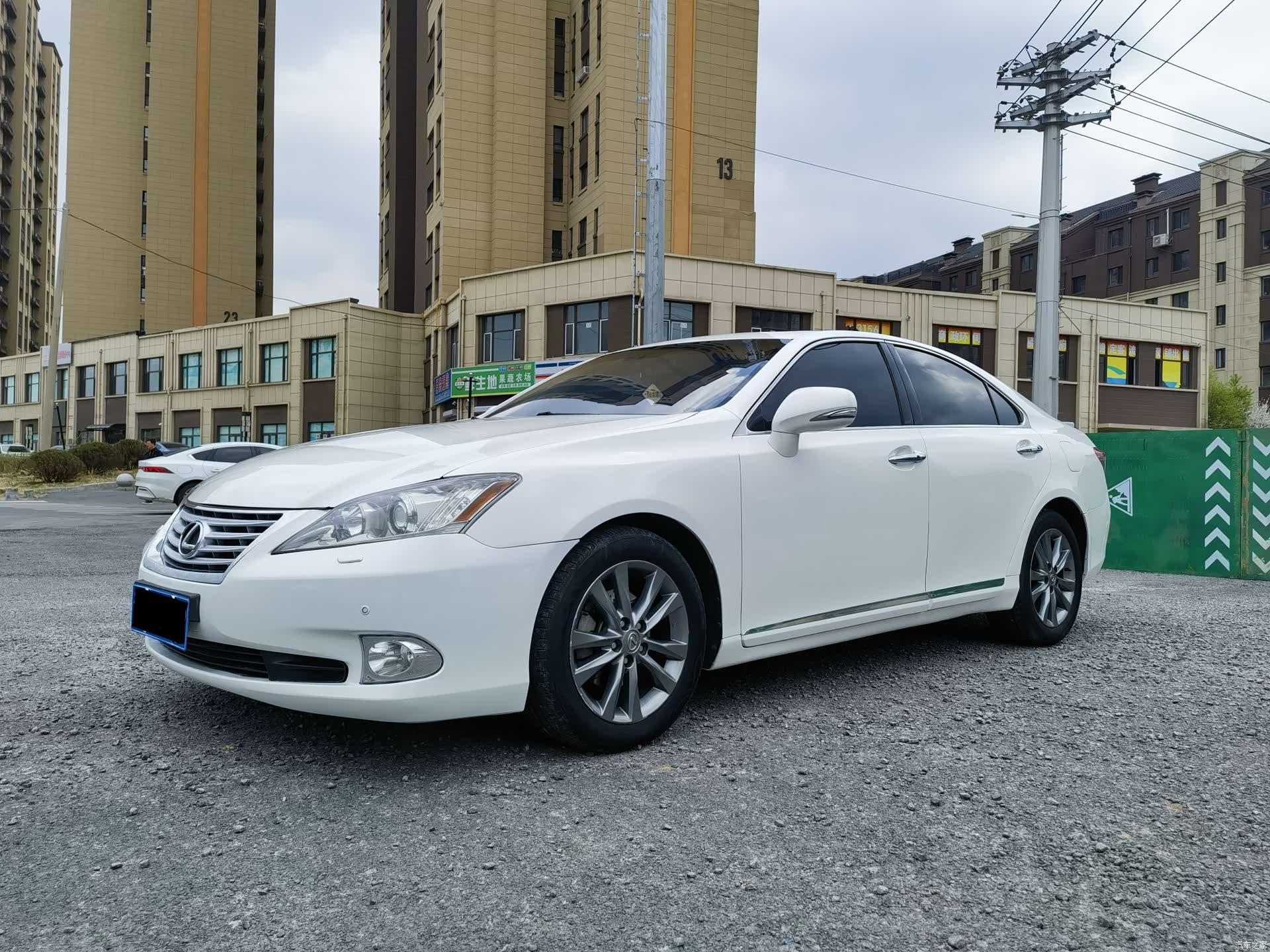 Lexus ES, 2011 1