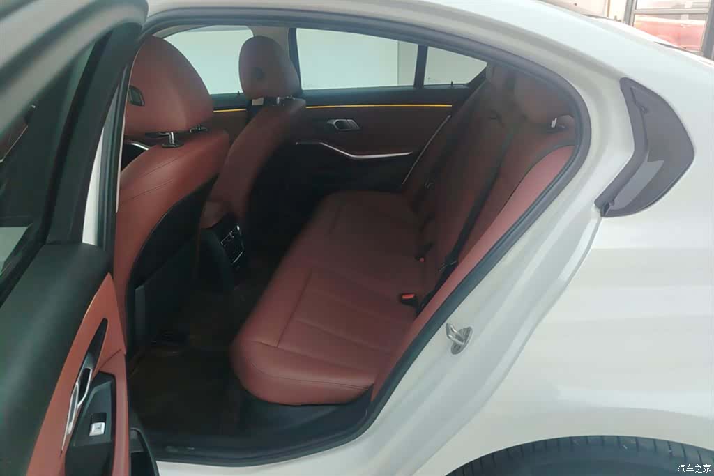 BMW 3 Series, 2021 11