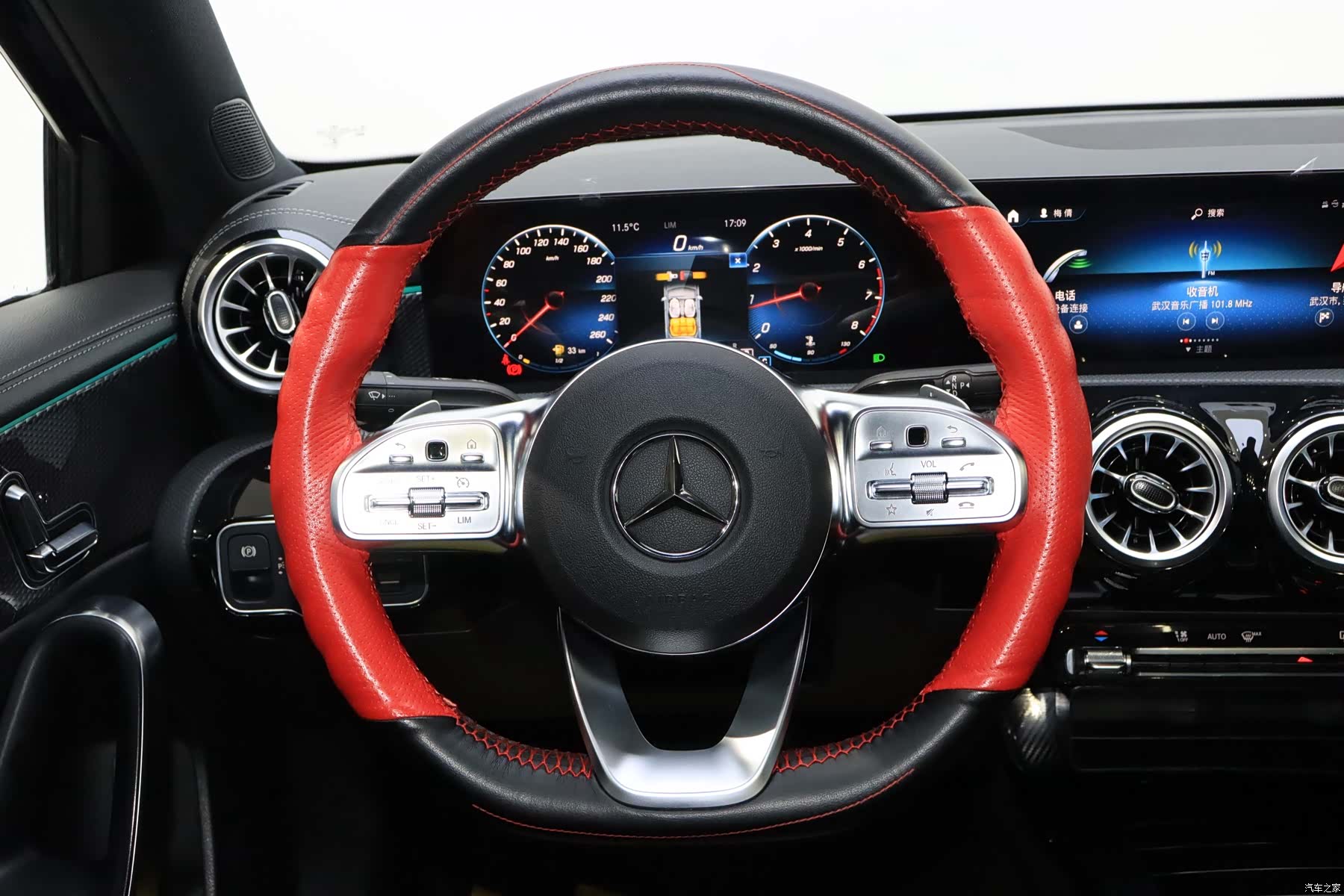 Mercedes-Benz A-Class, 2022 14
