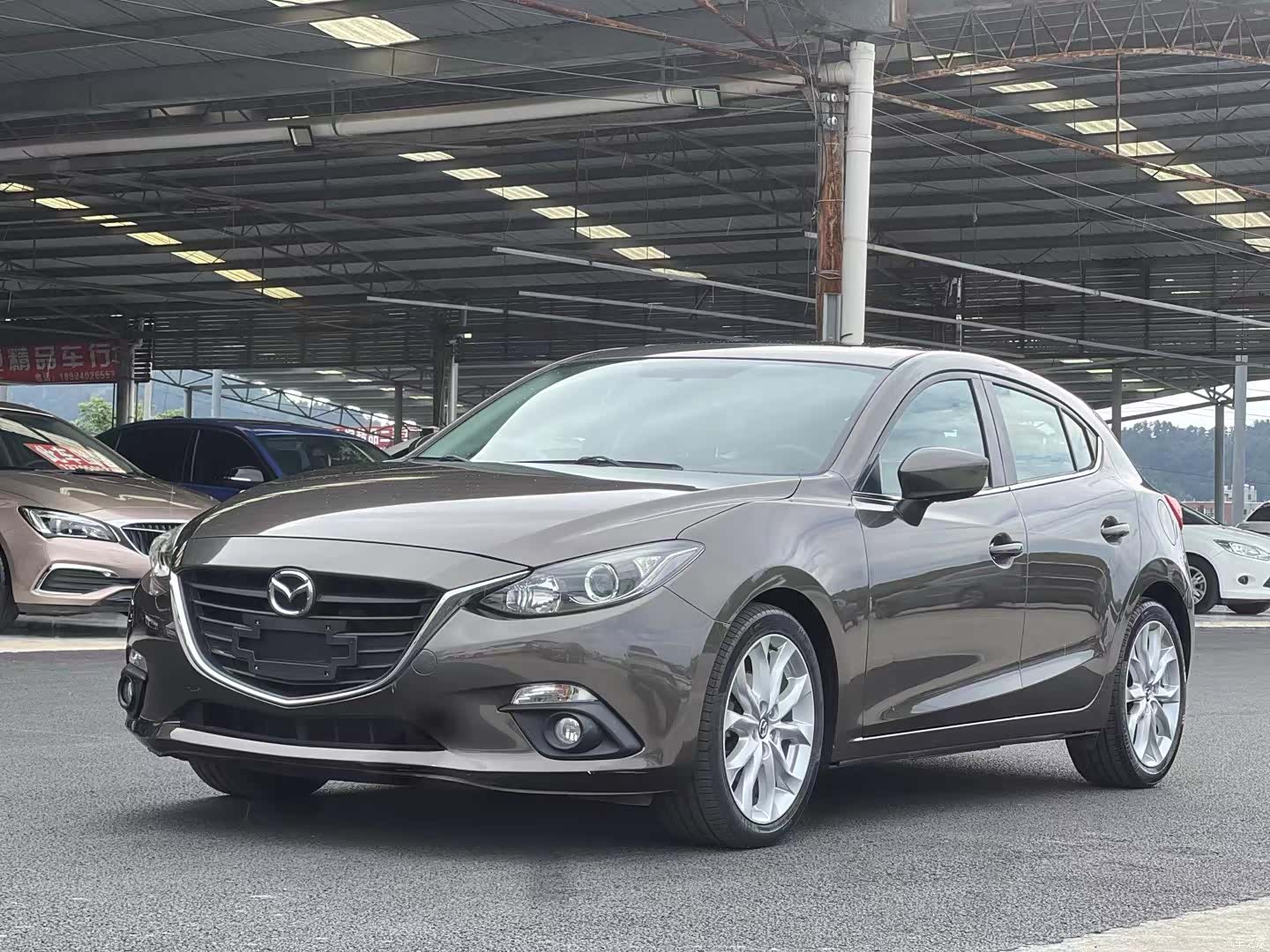 Mazda Mazda3, 2015 1