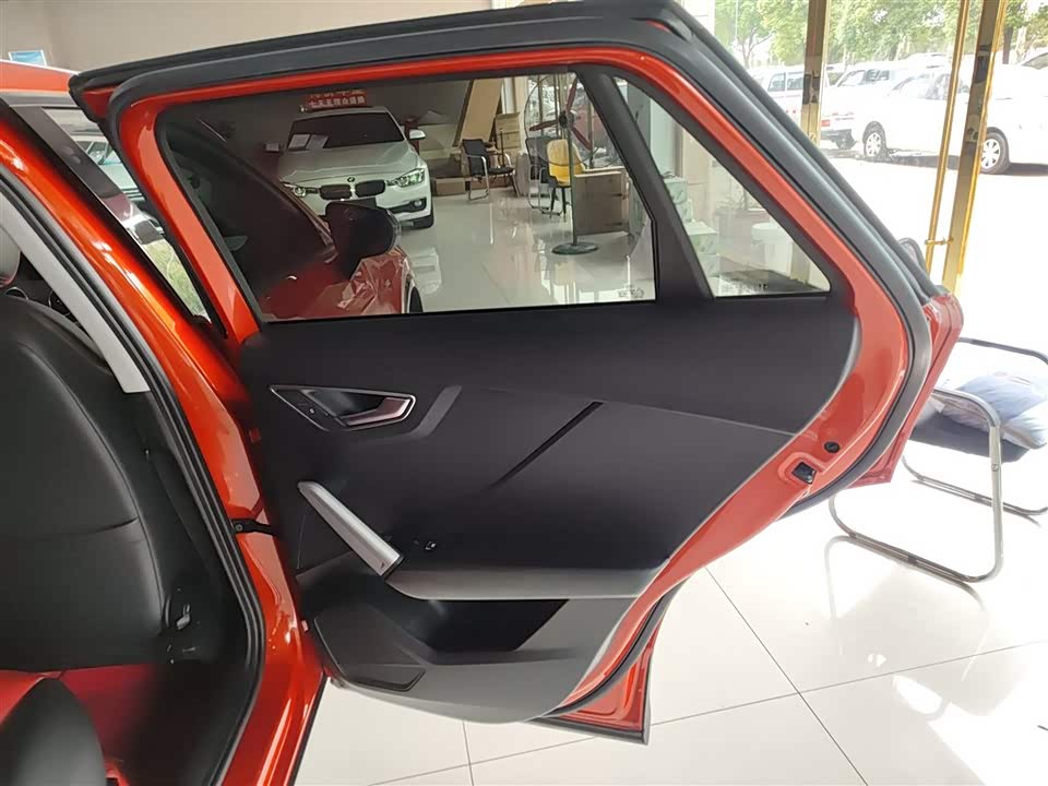 Audi Q2L Audi Q2L