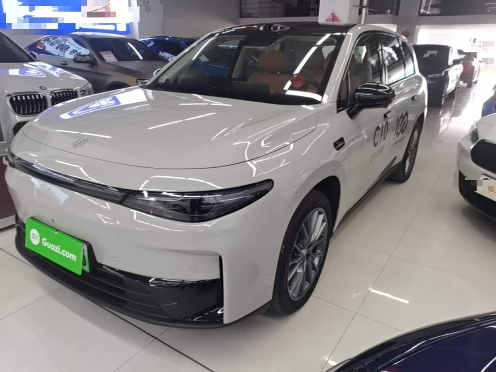 Leapmotor C10