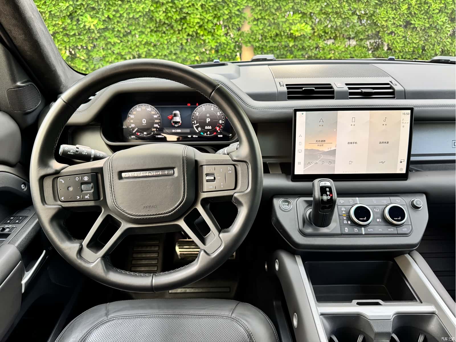 Land Rover Defender, 2025 14