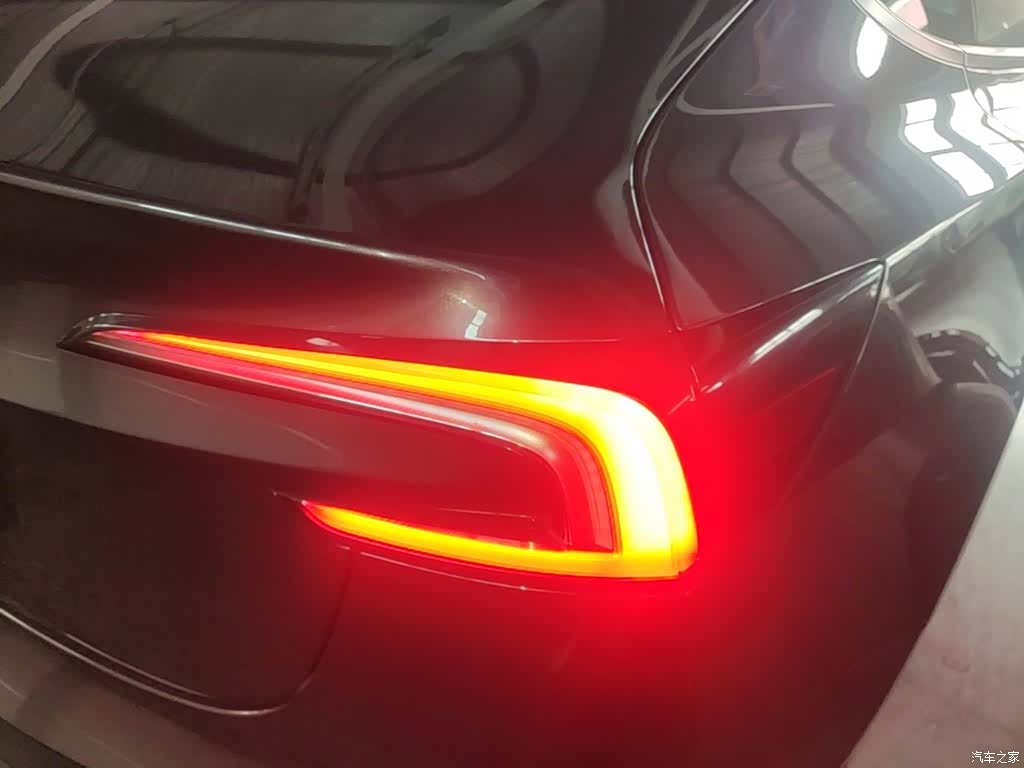 Tesla Model 3, 2024 8
