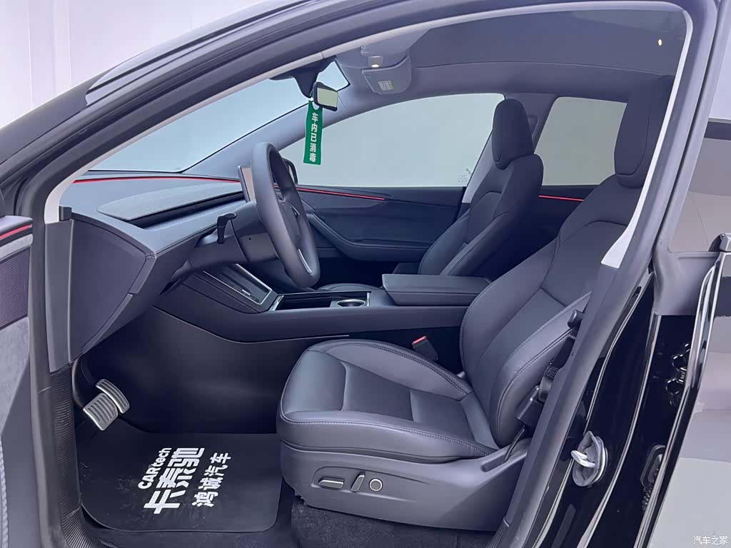 Tesla Model Y, 2025 15
