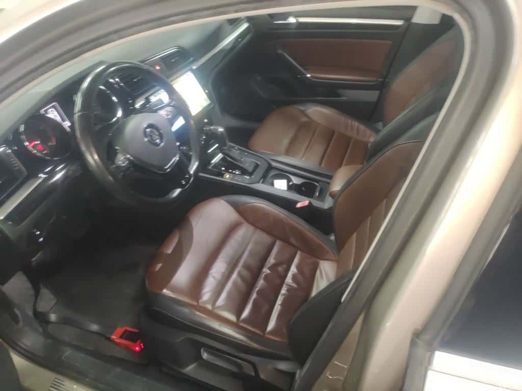 Volkswagen Lamando, 2016 15